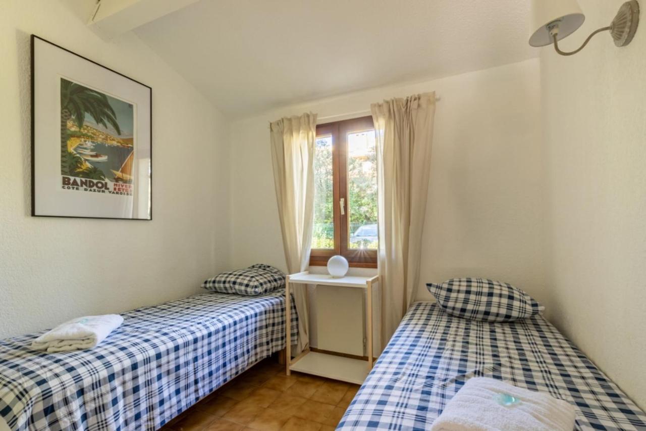 Nice Apt For 4 With Terrace And Pool Lägenhet Bandol Exteriör bild