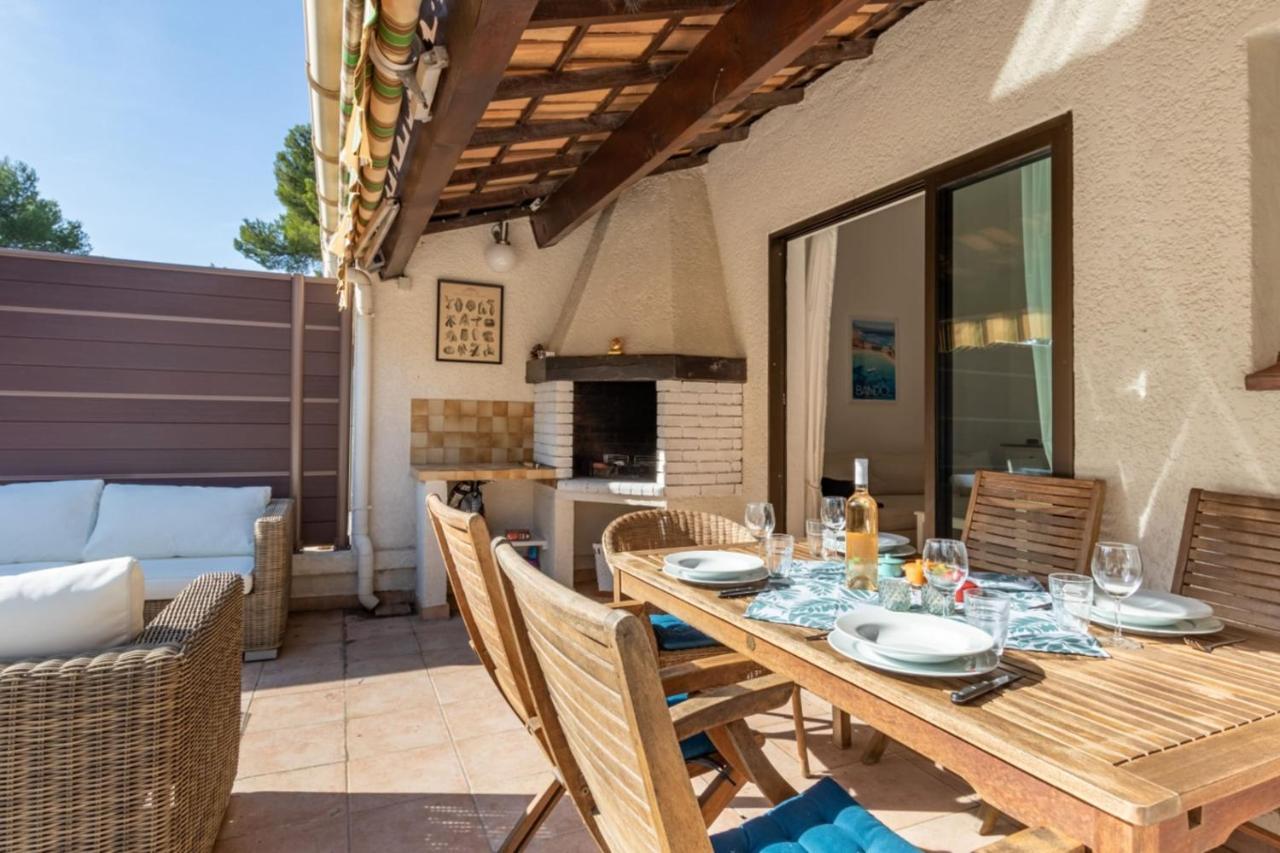 Nice Apt For 4 With Terrace And Pool Lägenhet Bandol Exteriör bild